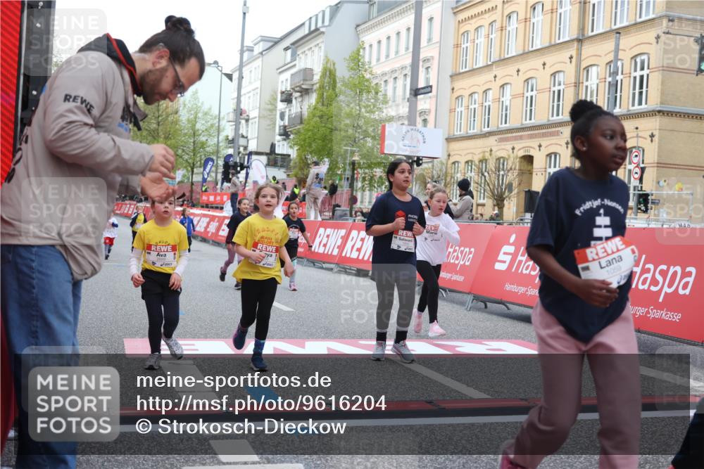 25.04.2026 - Das Zehntel Strokosch-Dieckow http://msf.ph/oto/9616204 25.04.2026 09:08:49 Ziel 1059, 1592, 1855, 2390, 2689, 2699, 2779, 3462, 3497 meine-sportfotos.de