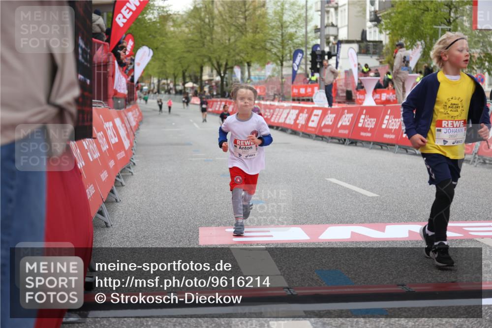 25.04.2026 - Das Zehntel Strokosch-Dieckow http://msf.ph/oto/9616214 25.04.2026 09:08:55 Ziel 1060, 1065, 1855, 2689, 2692, 2697, 2699, 2837, 3497 meine-sportfotos.de