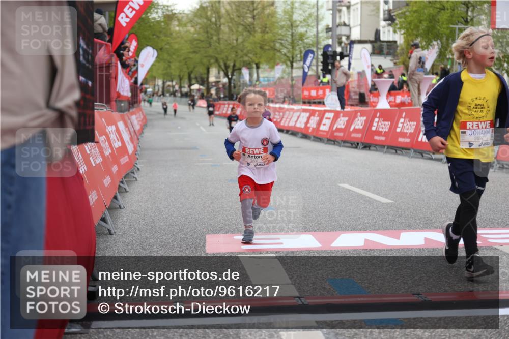 25.04.2026 - Das Zehntel Strokosch-Dieckow http://msf.ph/oto/9616217 25.04.2026 09:08:56 Ziel 1060, 1065, 1855, 2689, 2692, 2697, 2699, 2837, 3497 meine-sportfotos.de