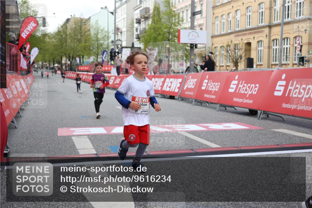 25.04.2026 - Das Zehntel Strokosch-Dieckow http://msf.ph/oto/9616234 25.04.2026 09:08:57 Ziel 1060, 1065, 1921, 2692, 2697, 2837 meine-sportfotos.de