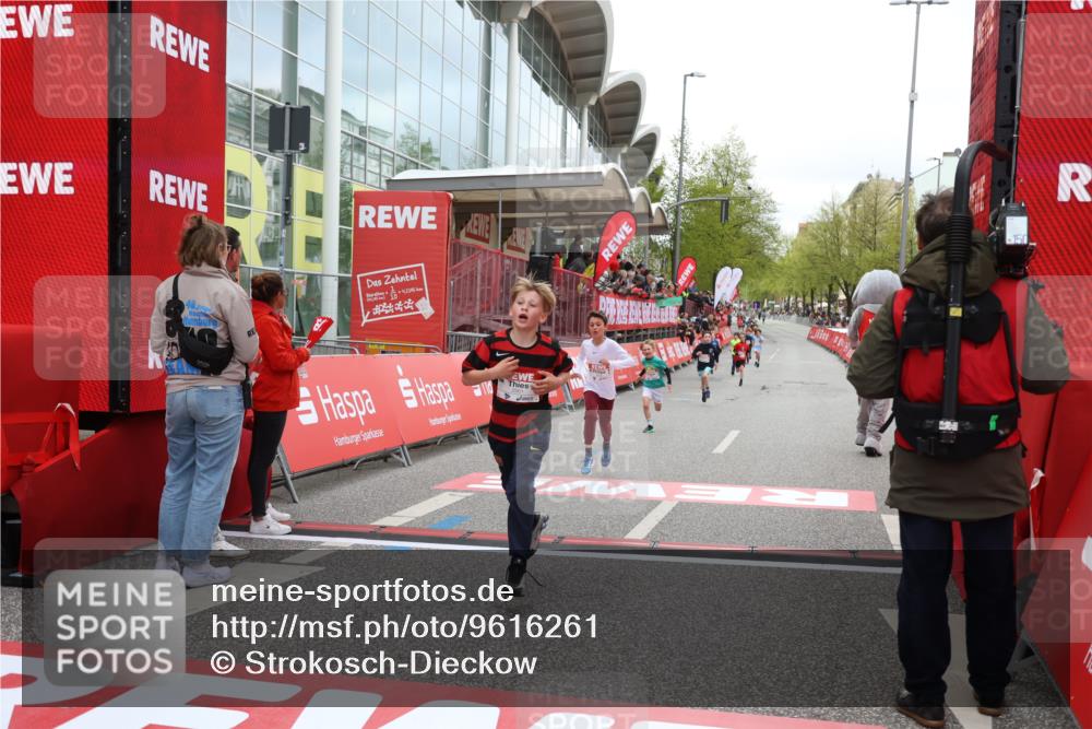 25.04.2026 - Das Zehntel Strokosch-Dieckow http://msf.ph/oto/9616261 25.04.2026 08:48:10 Ziel 2005, 2981, 3402 meine-sportfotos.de