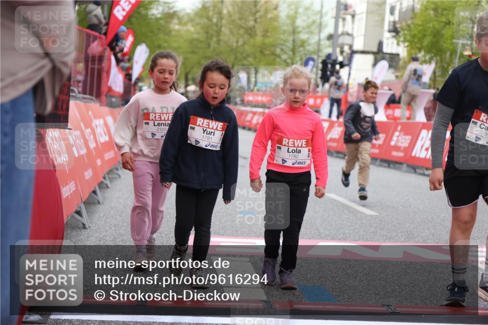 25.04.2026 - Das Zehntel Strokosch-Dieckow http://msf.ph/oto/9616294 25.04.2026 09:09:31 Ziel 1371, 1781, 1782, 2189, 3009 meine-sportfotos.de