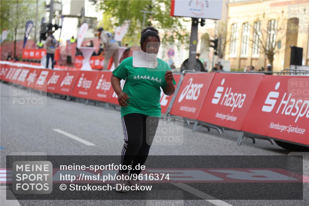 25.04.2026 - Das Zehntel Strokosch-Dieckow http://msf.ph/oto/9616374 25.04.2026 09:09:54 Ziel 2367 meine-sportfotos.de
