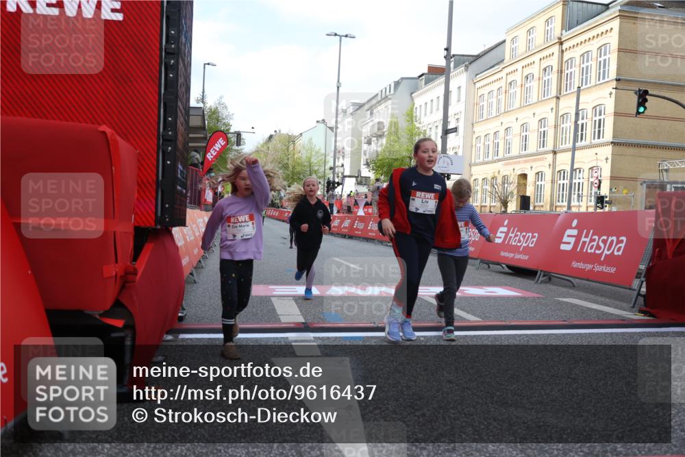 25.04.2026 - Das Zehntel Strokosch-Dieckow http://msf.ph/oto/9616437 25.04.2026 09:10:06 Ziel 1907, 1915, 2000, 2008 meine-sportfotos.de