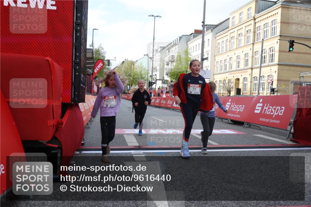 25.04.2026 - Das Zehntel Strokosch-Dieckow http://msf.ph/oto/9616440 25.04.2026 09:10:06 Ziel 1907, 1915, 2000, 2008 meine-sportfotos.de