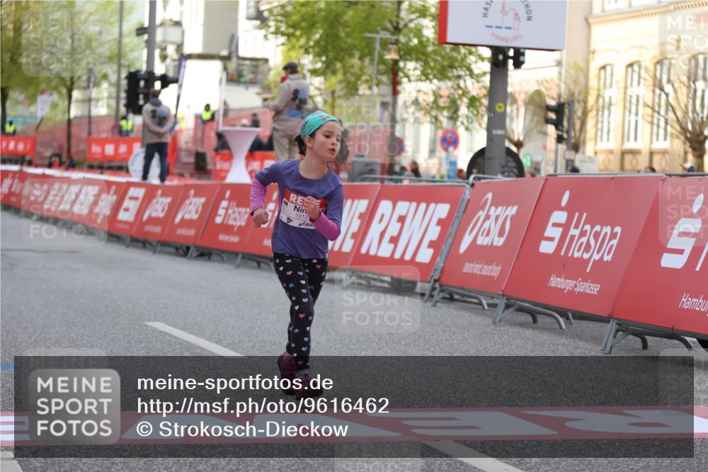 25.04.2026 - Das Zehntel Strokosch-Dieckow http://msf.ph/oto/9616462 25.04.2026 09:10:09 Ziel 1907, 1913, 1915, 2000, 2008 meine-sportfotos.de