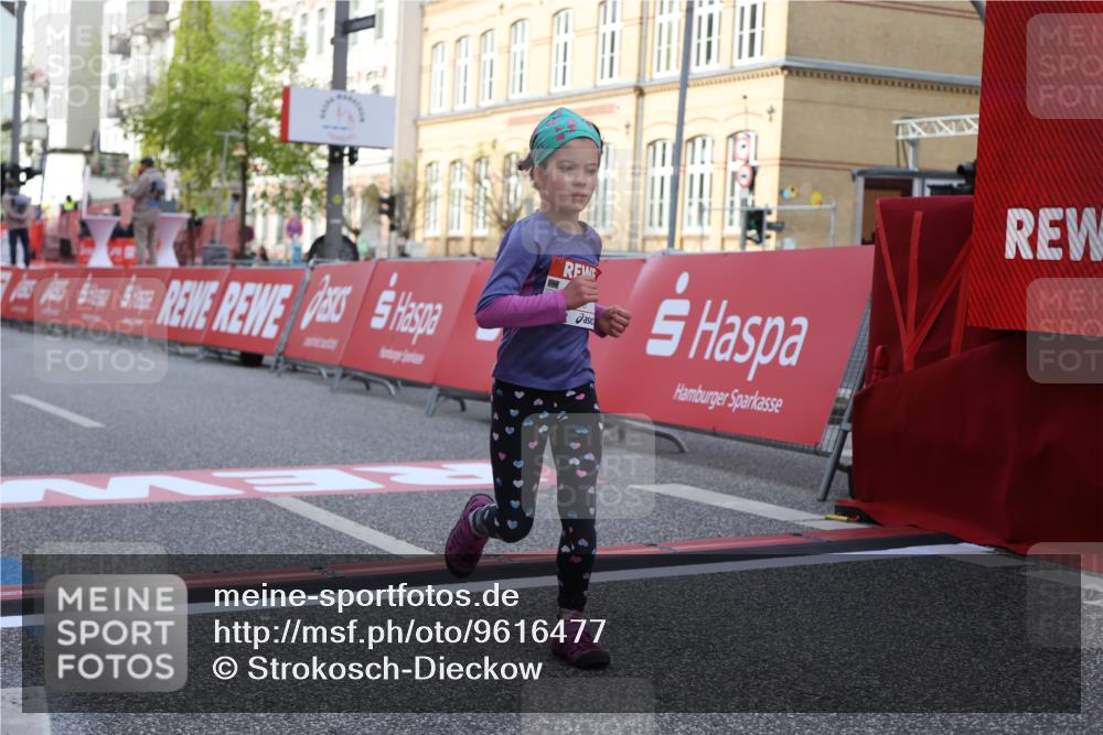 25.04.2026 - Das Zehntel Strokosch-Dieckow http://msf.ph/oto/9616477 25.04.2026 09:10:11 Ziel 1907, 1913, 1915, 2000, 2008 meine-sportfotos.de