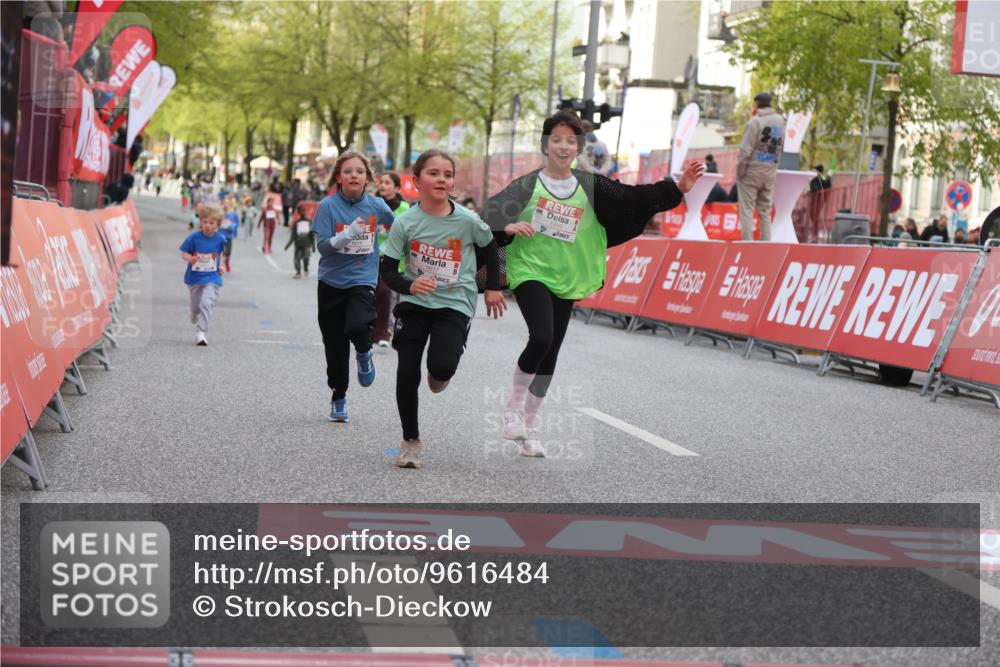 25.04.2026 - Das Zehntel Strokosch-Dieckow http://msf.ph/oto/9616484 25.04.2026 09:10:16 Ziel 1445, 1615, 1617, 1913 meine-sportfotos.de