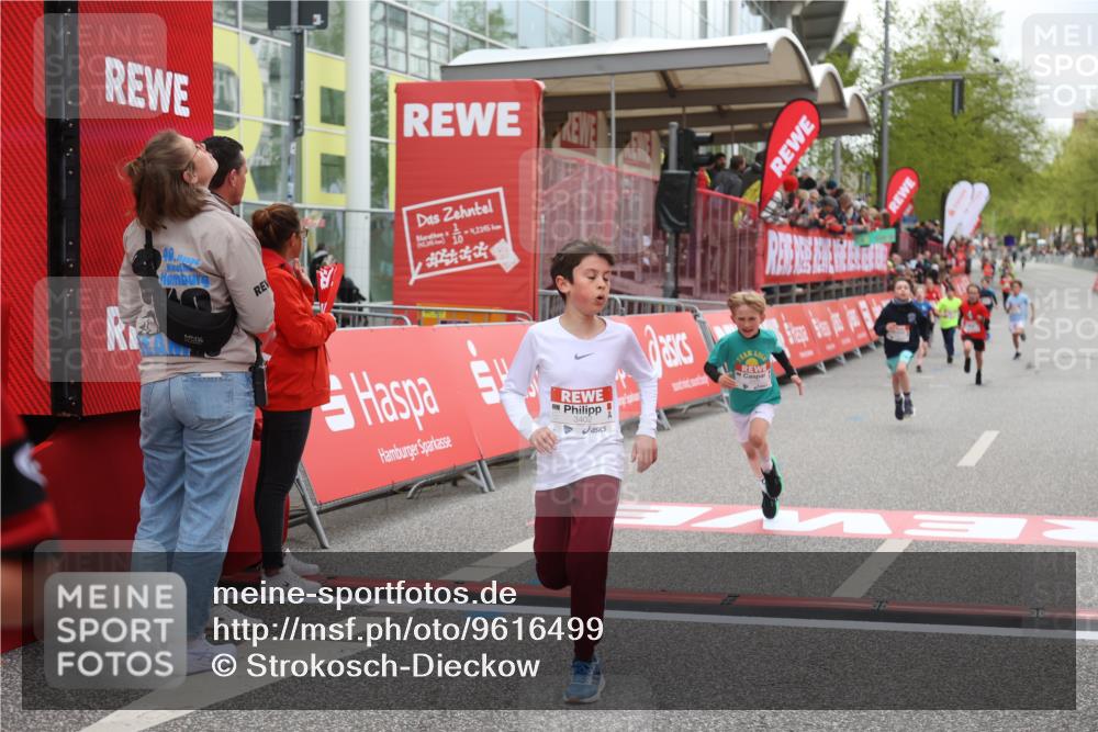25.04.2026 - Das Zehntel Strokosch-Dieckow http://msf.ph/oto/9616499 25.04.2026 08:48:11 Ziel 1246, 2005, 2981, 3402 meine-sportfotos.de