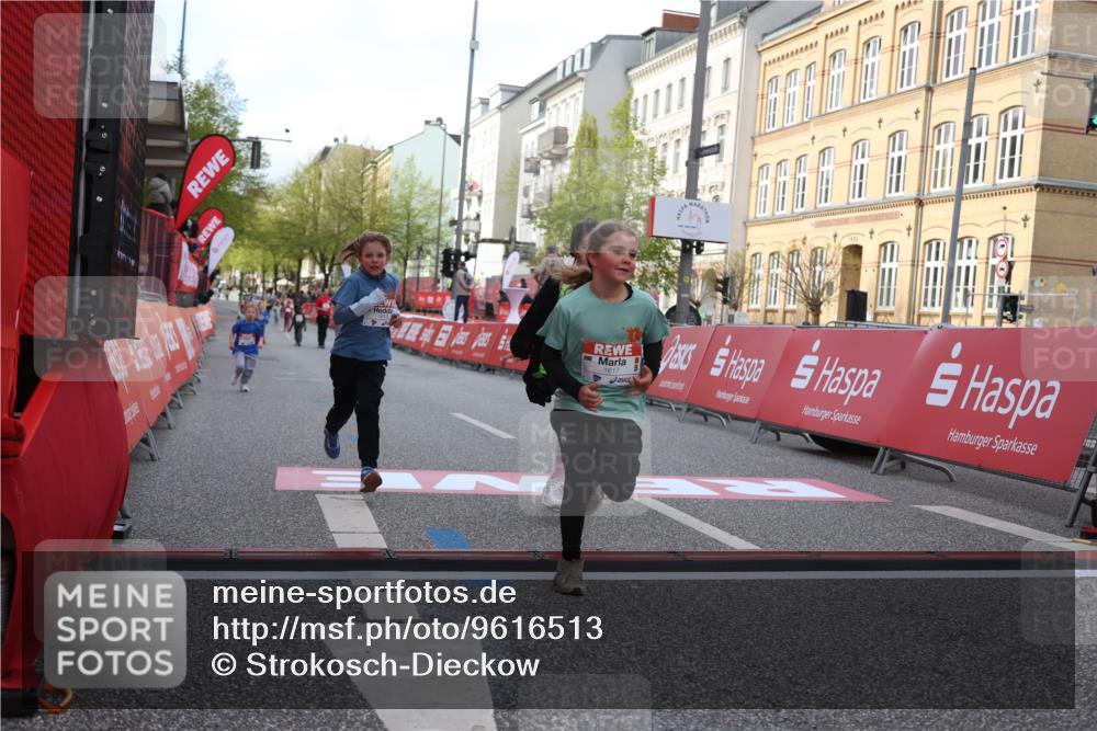 25.04.2026 - Das Zehntel Strokosch-Dieckow http://msf.ph/oto/9616513 25.04.2026 09:10:17 Ziel 1445, 1615, 1617 meine-sportfotos.de