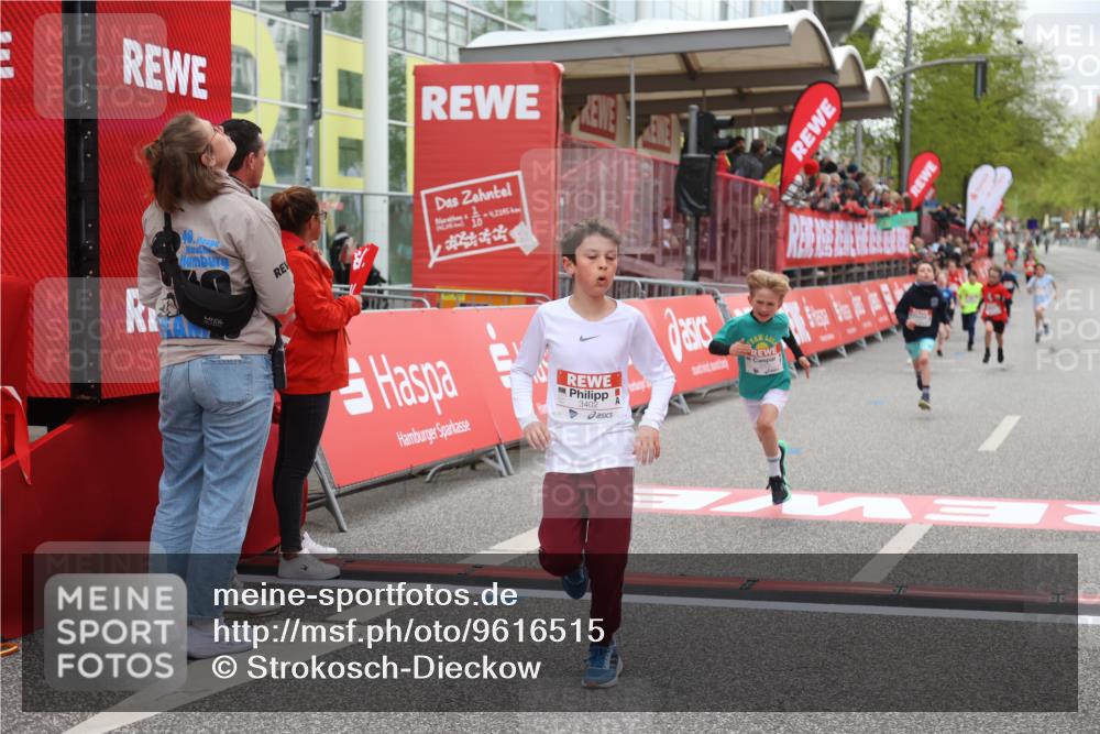 25.04.2026 - Das Zehntel Strokosch-Dieckow http://msf.ph/oto/9616515 25.04.2026 08:48:11 Ziel 1246, 2005, 2981, 3402 meine-sportfotos.de