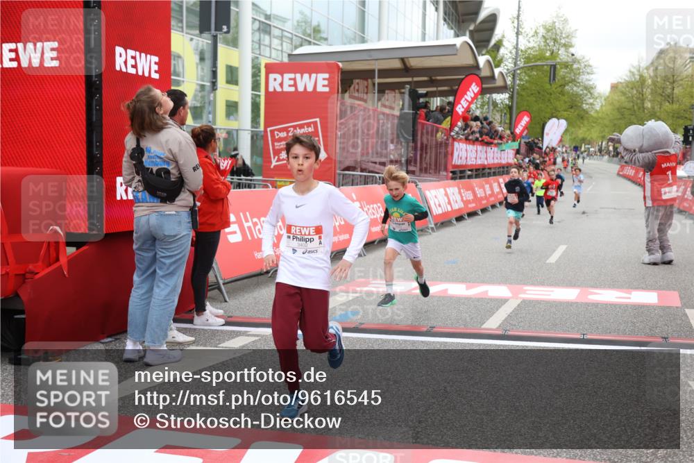 25.04.2026 - Das Zehntel Strokosch-Dieckow http://msf.ph/oto/9616545 25.04.2026 08:48:11 Ziel 1246, 2005, 2981, 3402 meine-sportfotos.de
