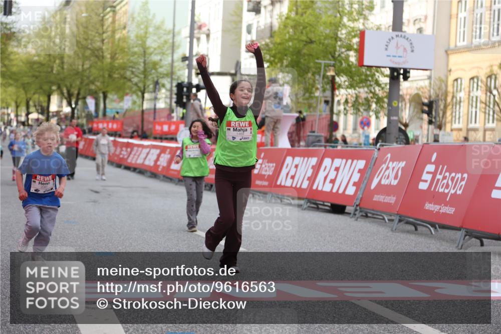 25.04.2026 - Das Zehntel Strokosch-Dieckow http://msf.ph/oto/9616563 25.04.2026 09:10:20 Ziel 1445, 1615, 1617, 2081 meine-sportfotos.de