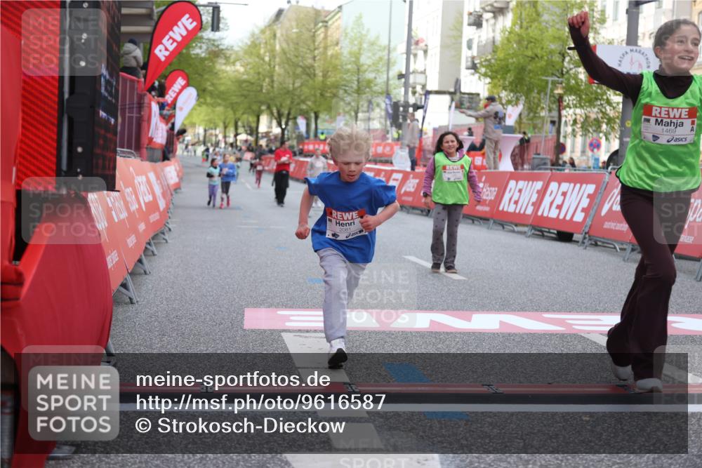 25.04.2026 - Das Zehntel Strokosch-Dieckow http://msf.ph/oto/9616587 25.04.2026 09:10:21 Ziel 1445, 1615, 1617, 2081 meine-sportfotos.de