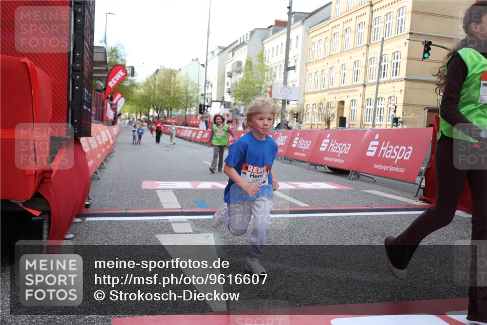 25.04.2026 - Das Zehntel Strokosch-Dieckow http://msf.ph/oto/9616607 25.04.2026 09:10:22 Ziel 1445, 1615, 1617, 2081 meine-sportfotos.de