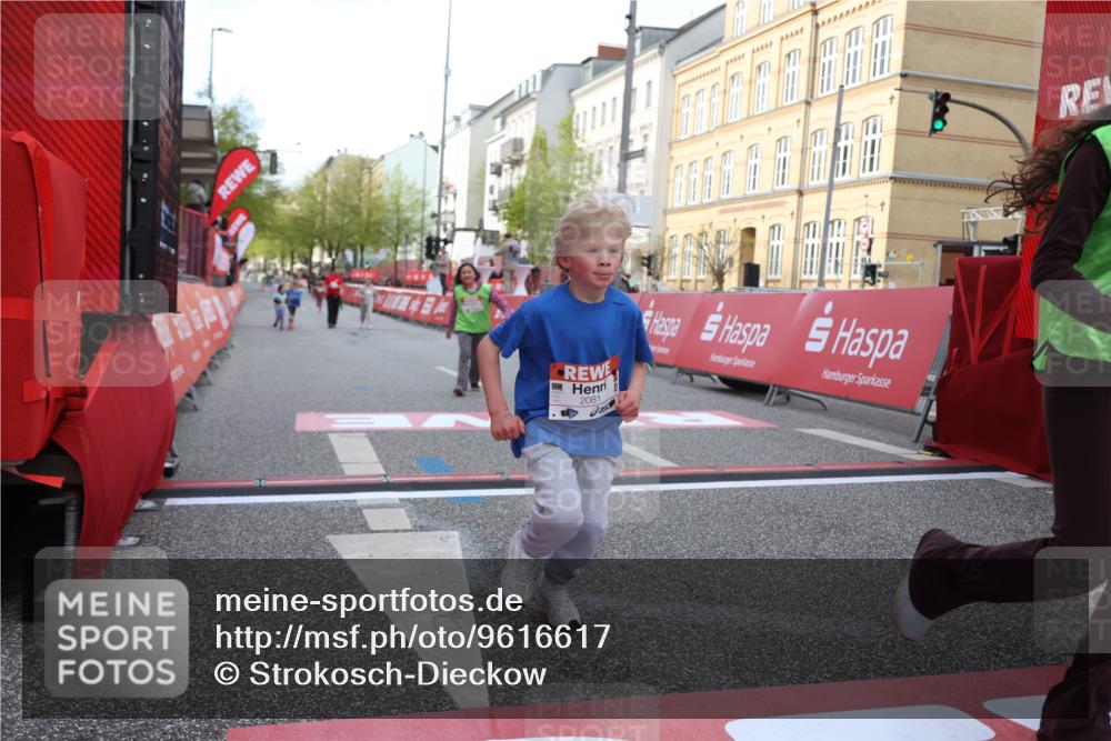 25.04.2026 - Das Zehntel Strokosch-Dieckow http://msf.ph/oto/9616617 25.04.2026 09:10:22 Ziel 1445, 1615, 1617, 2081 meine-sportfotos.de