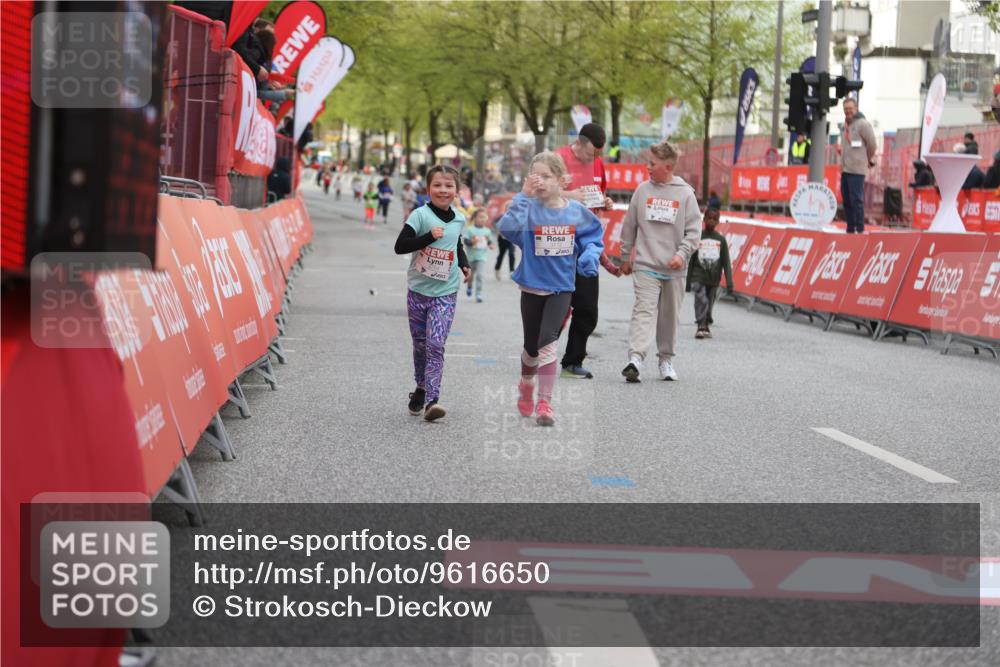 25.04.2026 - Das Zehntel Strokosch-Dieckow http://msf.ph/oto/9616650 25.04.2026 09:10:30 Ziel 1360, 1469 meine-sportfotos.de