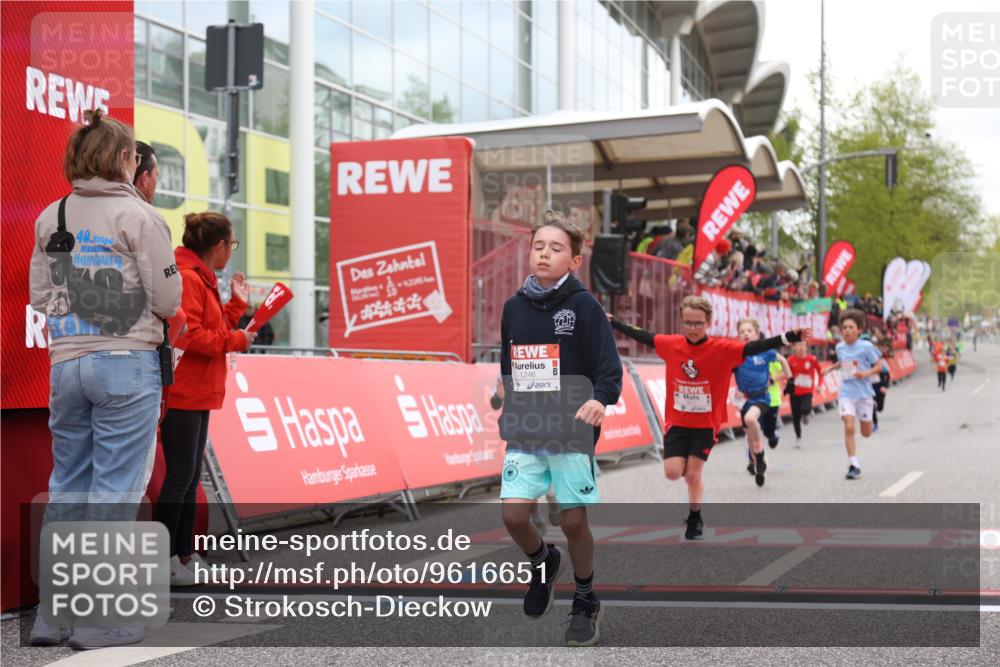 25.04.2026 - Das Zehntel Strokosch-Dieckow http://msf.ph/oto/9616651 25.04.2026 08:48:14 Ziel 1184, 1223, 1246, 2005, 2981, 3402, 4022, 4024 meine-sportfotos.de