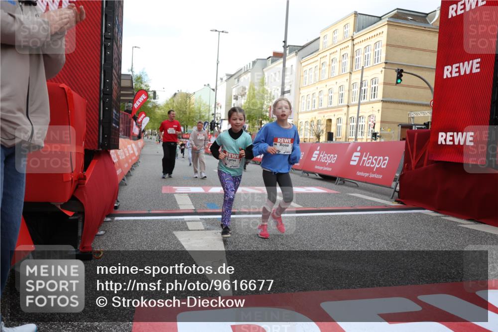 25.04.2026 - Das Zehntel Strokosch-Dieckow http://msf.ph/oto/9616677 25.04.2026 09:10:35 Ziel 1069, 1476, 2535, 3754, 3772 meine-sportfotos.de