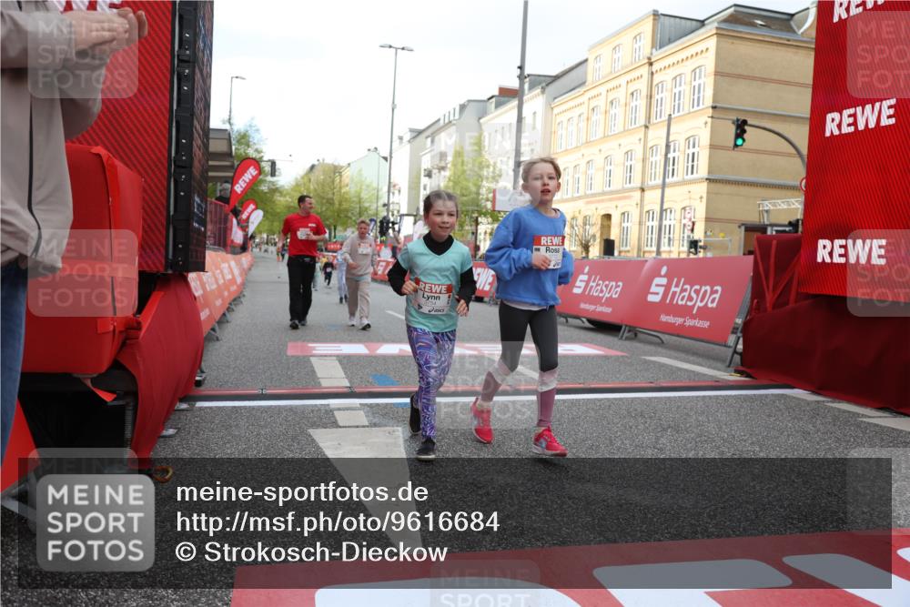 25.04.2026 - Das Zehntel Strokosch-Dieckow http://msf.ph/oto/9616684 25.04.2026 09:10:35 Ziel 1069, 1476, 2535, 3754, 3772 meine-sportfotos.de