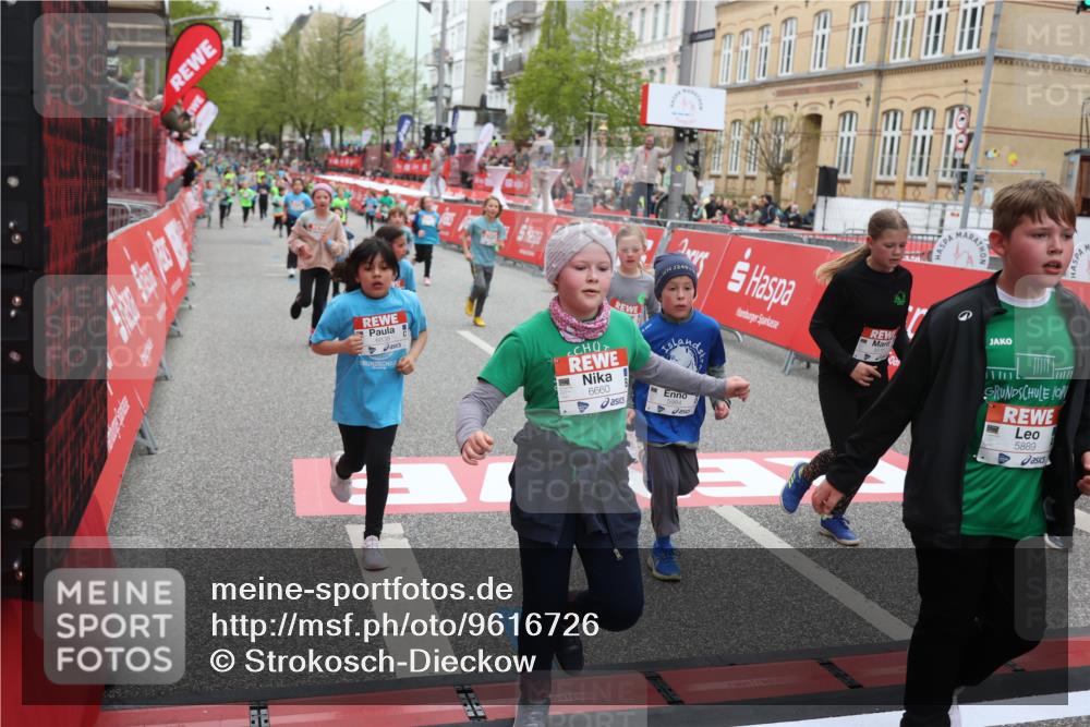 25.04.2026 - Das Zehntel Strokosch-Dieckow http://msf.ph/oto/9616726 25.04.2026 11:01:23 Ziel 5007, 5150, 5222, 5247, 5256, 5516, 5720, 5840, 5848, 5889, 5984, 6016, 6375, 6376, 6419, 6660, 6695, 6700, 6814, 6815, 6838, 7195, 7579, 7797, 8031 meine-sportfotos.de