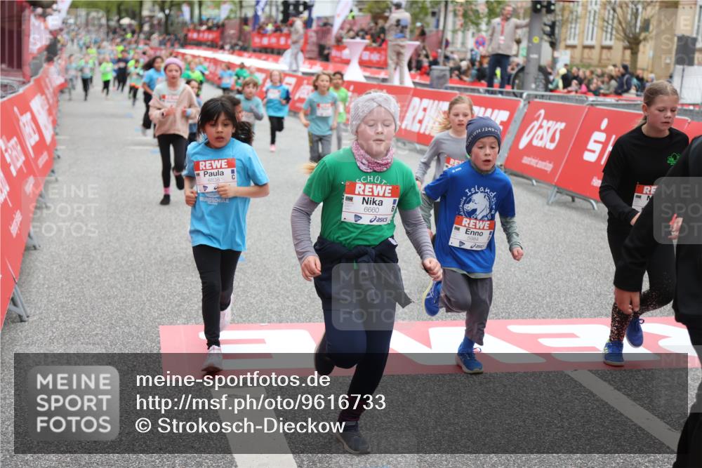 25.04.2026 - Das Zehntel Strokosch-Dieckow http://msf.ph/oto/9616733 25.04.2026 11:01:23 Ziel 5007, 5150, 5222, 5247, 5256, 5516, 5720, 5840, 5848, 5889, 5984, 6016, 6375, 6376, 6419, 6660, 6695, 6700, 6814, 6815, 6838, 7195, 7579, 7797, 8031 meine-sportfotos.de