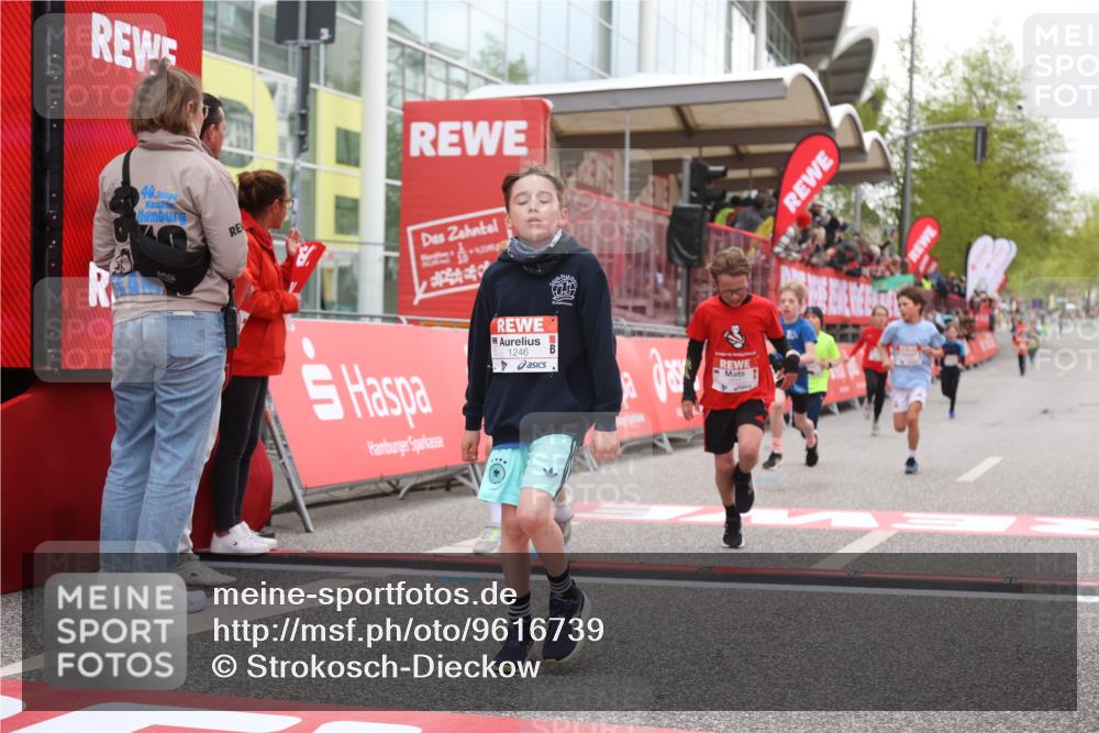25.04.2026 - Das Zehntel Strokosch-Dieckow http://msf.ph/oto/9616739 25.04.2026 08:48:14 Ziel 1184, 1223, 1246, 2005, 2981, 3402, 4022, 4024 meine-sportfotos.de