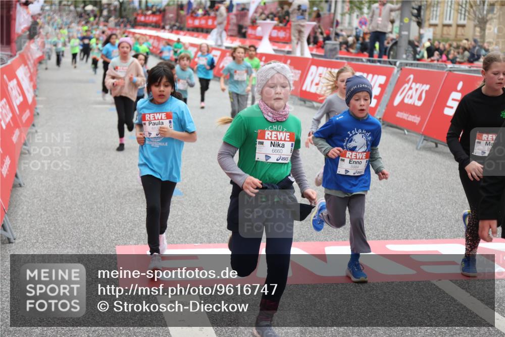 25.04.2026 - Das Zehntel Strokosch-Dieckow http://msf.ph/oto/9616747 25.04.2026 11:01:23 Ziel 5007, 5150, 5222, 5247, 5256, 5516, 5720, 5840, 5848, 5889, 5984, 6016, 6375, 6376, 6419, 6660, 6695, 6700, 6814, 6815, 6838, 7195, 7579, 7797, 8031 meine-sportfotos.de