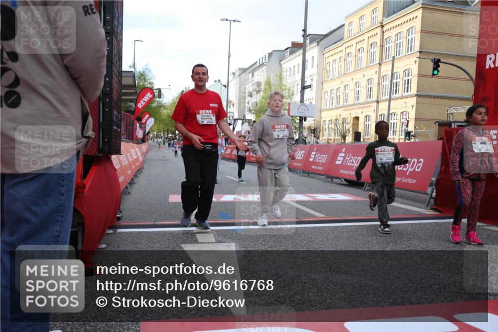 25.04.2026 - Das Zehntel Strokosch-Dieckow http://msf.ph/oto/9616768 25.04.2026 09:10:38 Ziel 1069, 1476, 2186, 2535, 3754, 3772 meine-sportfotos.de