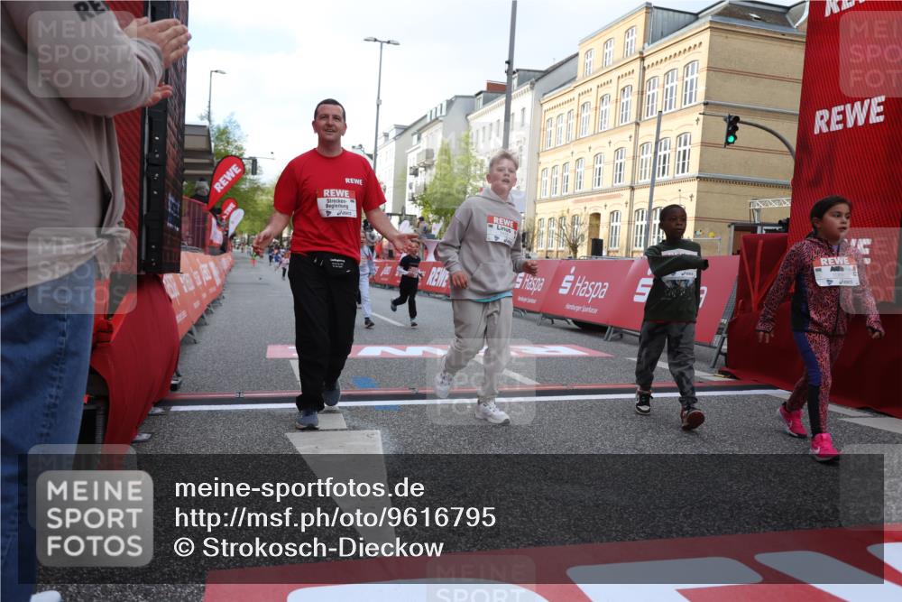 25.04.2026 - Das Zehntel Strokosch-Dieckow http://msf.ph/oto/9616795 25.04.2026 09:10:38 Ziel 1069, 1476, 2186, 2535, 3754, 3772 meine-sportfotos.de