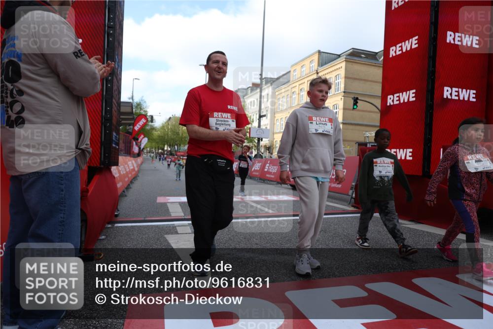 25.04.2026 - Das Zehntel Strokosch-Dieckow http://msf.ph/oto/9616831 25.04.2026 09:10:39 Ziel 1069, 1476, 2186, 2535, 3754, 3772 meine-sportfotos.de