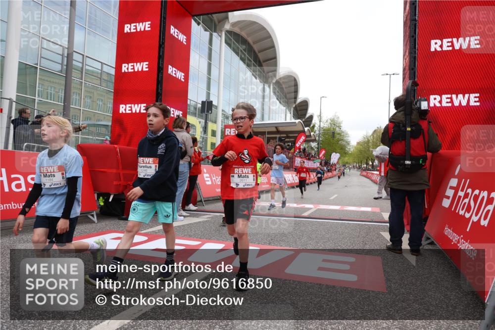 25.04.2026 - Das Zehntel Strokosch-Dieckow http://msf.ph/oto/9616850 25.04.2026 08:48:16 Ziel 1184, 1223, 1246, 2005, 2611, 3402, 4022, 4024, 4070 meine-sportfotos.de