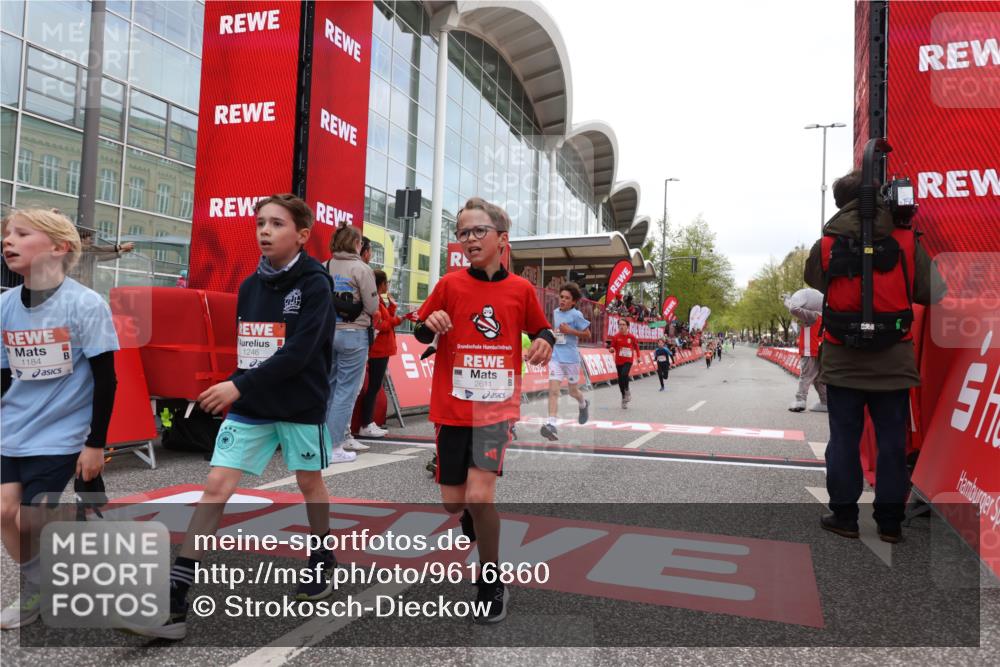 25.04.2026 - Das Zehntel Strokosch-Dieckow http://msf.ph/oto/9616860 25.04.2026 08:48:16 Ziel 1184, 1223, 1246, 2005, 2611, 3402, 4022, 4024, 4070 meine-sportfotos.de