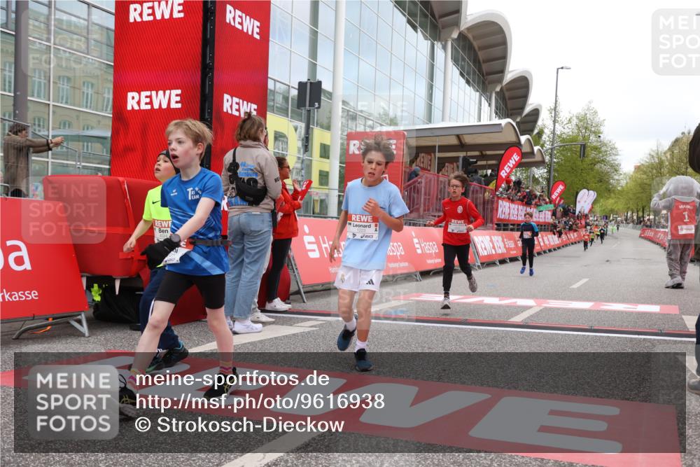 25.04.2026 - Das Zehntel Strokosch-Dieckow http://msf.ph/oto/9616938 25.04.2026 08:48:17 Ziel 1184, 1223, 1246, 2005, 2611, 3402, 4022, 4024, 4070 meine-sportfotos.de