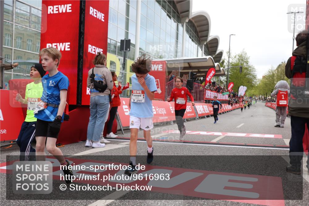25.04.2026 - Das Zehntel Strokosch-Dieckow http://msf.ph/oto/9616963 25.04.2026 08:48:17 Ziel 1184, 1223, 1246, 2005, 2611, 3402, 4022, 4024, 4070 meine-sportfotos.de