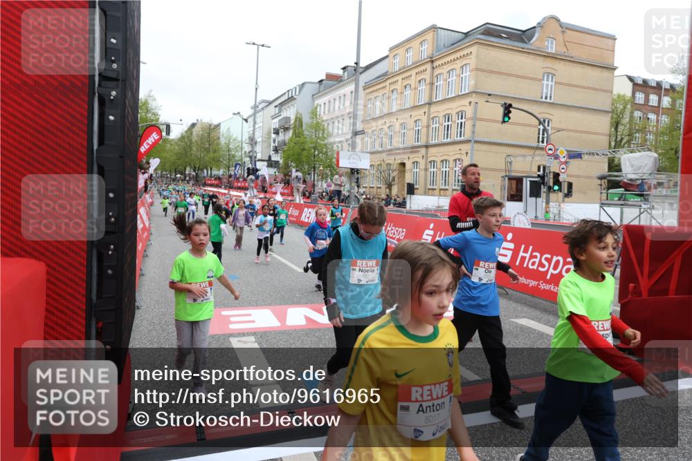 25.04.2026 - Das Zehntel Strokosch-Dieckow http://msf.ph/oto/9616965 25.04.2026 11:01:12 Ziel 5197, 5200, 5204, 5208, 5218, 5235, 5236, 5439, 5503, 5703, 5835, 5841, 5842, 5844, 5852, 5900, 6179, 6314, 6344, 6633, 6650, 6853, 7275, 7283, 7775, 7819, 7846, 8017, 8026, 8027 meine-sportfotos.de