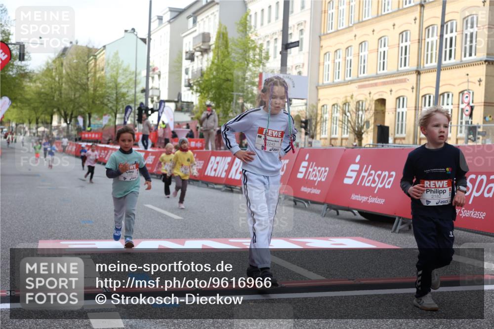 25.04.2026 - Das Zehntel Strokosch-Dieckow http://msf.ph/oto/9616966 25.04.2026 09:10:42 Ziel 1069, 1486, 2182, 2186, 2243, 2535 meine-sportfotos.de