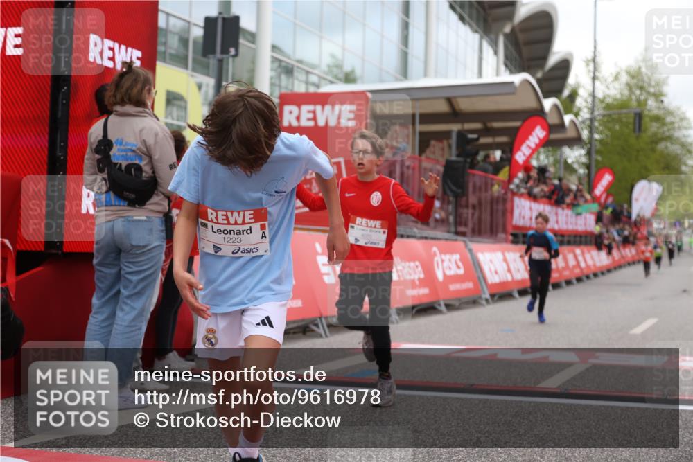 25.04.2026 - Das Zehntel Strokosch-Dieckow http://msf.ph/oto/9616978 25.04.2026 08:48:18 Ziel 1184, 1223, 1246, 2034, 2611, 4022, 4024, 4070 meine-sportfotos.de