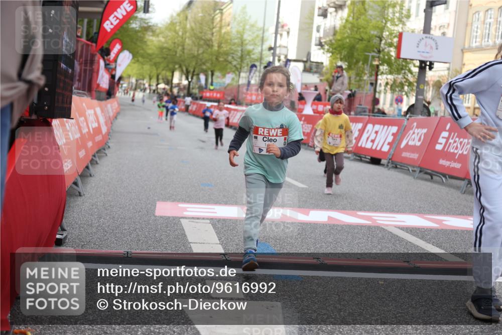 25.04.2026 - Das Zehntel Strokosch-Dieckow http://msf.ph/oto/9616992 25.04.2026 09:10:43 Ziel 1486, 1499, 1503, 2182, 2186, 2243, 2535 meine-sportfotos.de