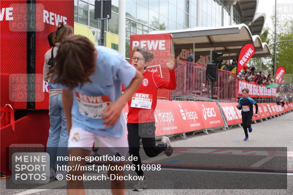 25.04.2026 - Das Zehntel Strokosch-Dieckow http://msf.ph/oto/9616998 25.04.2026 08:48:18 Ziel 1184, 1223, 1246, 2034, 2611, 4022, 4024, 4070 meine-sportfotos.de