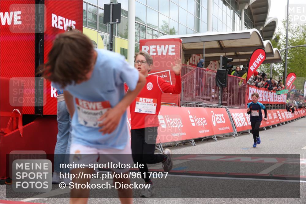 25.04.2026 - Das Zehntel Strokosch-Dieckow http://msf.ph/oto/9617007 25.04.2026 08:48:18 Ziel 1184, 1223, 1246, 2034, 2611, 4022, 4024, 4070 meine-sportfotos.de