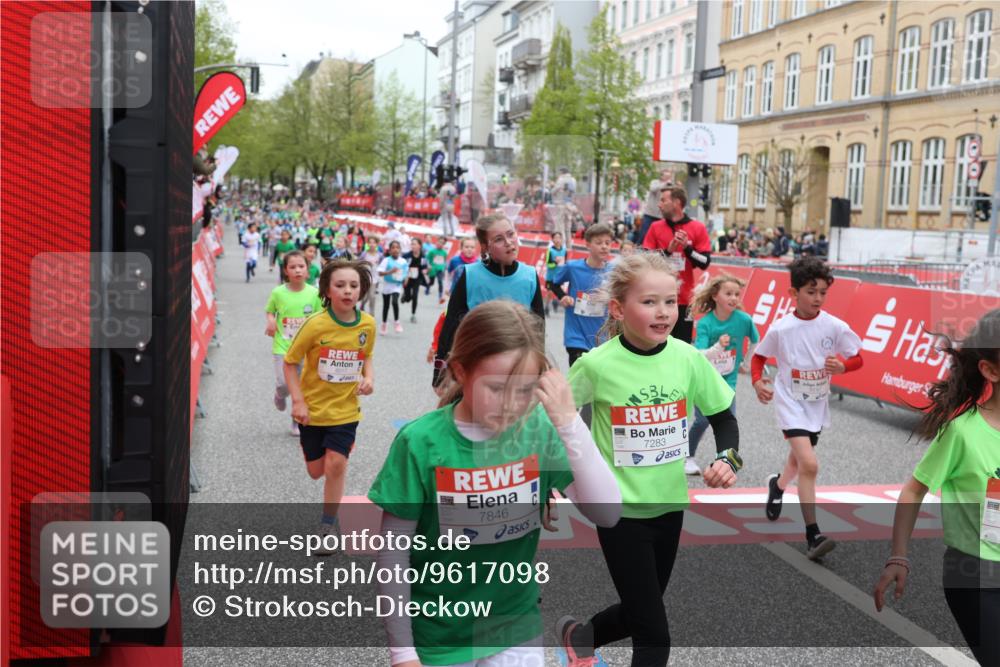 25.04.2026 - Das Zehntel Strokosch-Dieckow http://msf.ph/oto/9617098 25.04.2026 11:01:10 Ziel 5197, 5200, 5204, 5208, 5218, 5235, 5236, 5439, 5574, 5681, 5835, 5841, 5842, 5844, 5852, 5900, 6179, 6314, 6344, 6633, 6650, 6853, 7015, 7045, 7275, 7283, 7338, 7775, 7819, 7846, 8017 meine-sportfotos.de