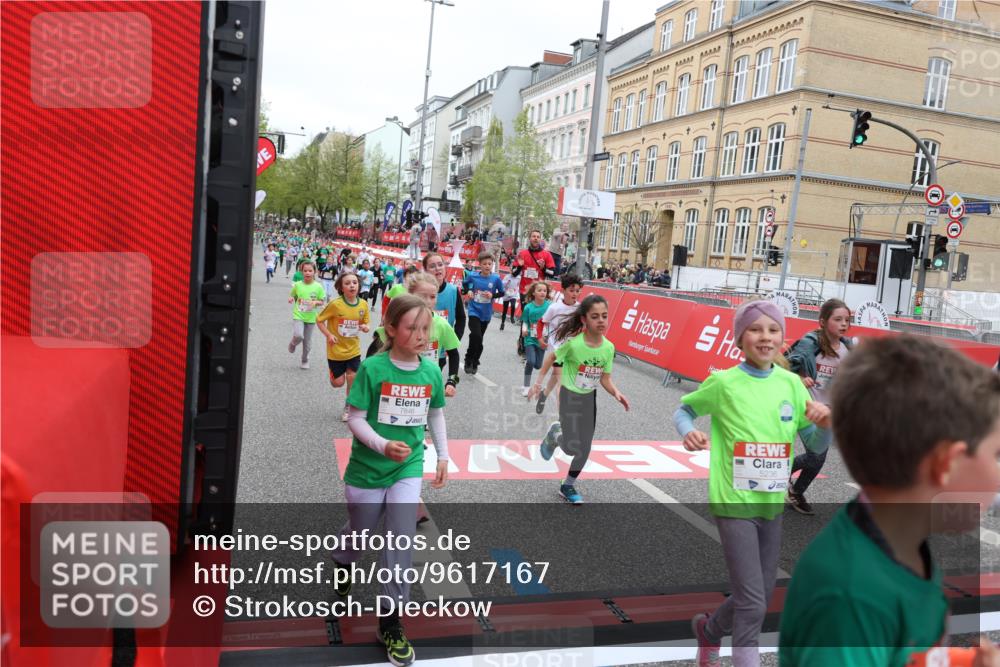 25.04.2026 - Das Zehntel Strokosch-Dieckow http://msf.ph/oto/9617167 25.04.2026 11:01:09 Ziel 5197, 5200, 5204, 5208, 5218, 5236, 5436, 5439, 5538, 5574, 5681, 5835, 5841, 5842, 5844, 5852, 5900, 6179, 6314, 6344, 6384, 6633, 6650, 6853, 7015, 7045, 7275, 7283, 7338, 7730, 7775, 7819, 7846, 8017 meine-sportfotos.de