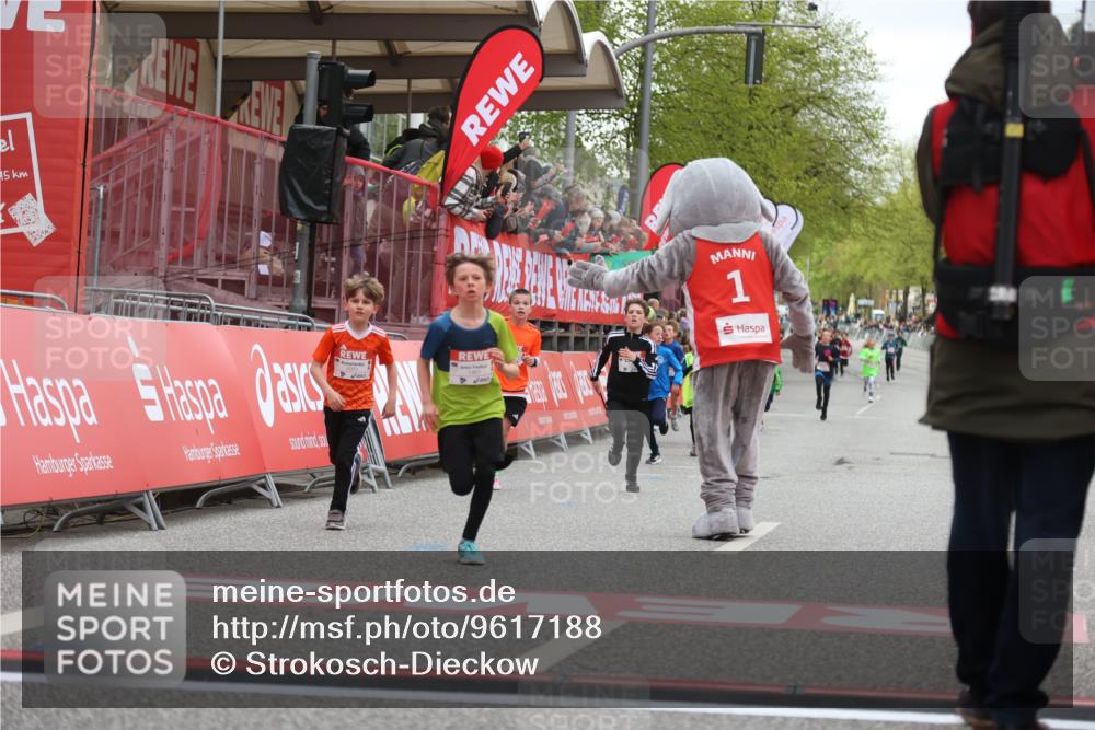 25.04.2026 - Das Zehntel Strokosch-Dieckow http://msf.ph/oto/9617188 25.04.2026 08:48:26 Ziel 1474, 2034 meine-sportfotos.de
