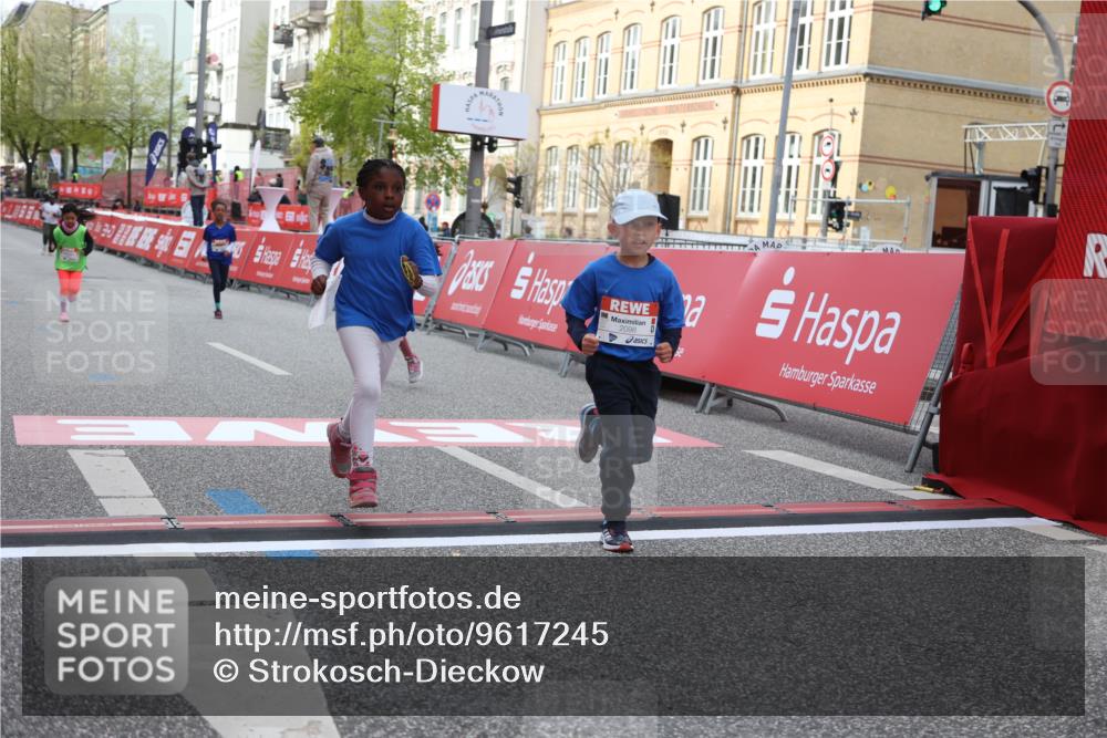 25.04.2026 - Das Zehntel Strokosch-Dieckow http://msf.ph/oto/9617245 25.04.2026 09:10:54 Ziel 1359, 1484, 2087, 2098 meine-sportfotos.de