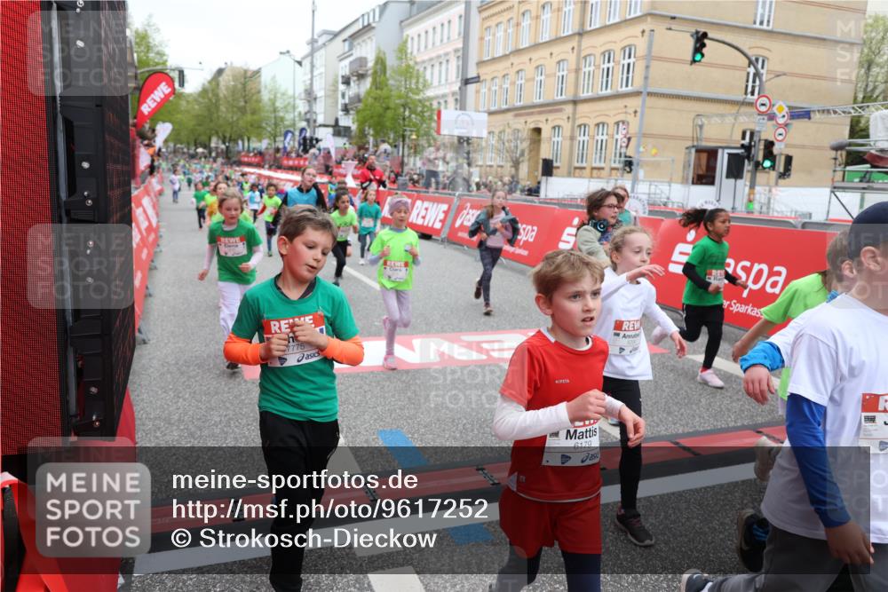 25.04.2026 - Das Zehntel Strokosch-Dieckow http://msf.ph/oto/9617252 25.04.2026 11:01:08 Ziel 5197, 5200, 5204, 5208, 5236, 5436, 5439, 5538, 5574, 5681, 5841, 5842, 5844, 5900, 5983, 6179, 6314, 6384, 6633, 6650, 6853, 7015, 7045, 7275, 7283, 7338, 7730, 7775, 7819, 7846, 8017 meine-sportfotos.de