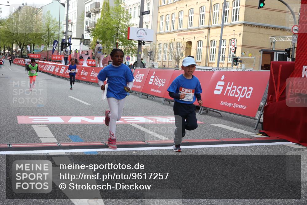 25.04.2026 - Das Zehntel Strokosch-Dieckow http://msf.ph/oto/9617257 25.04.2026 09:10:54 Ziel 1359, 1484, 2087, 2098 meine-sportfotos.de