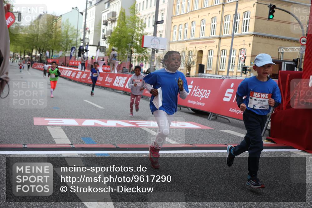 25.04.2026 - Das Zehntel Strokosch-Dieckow http://msf.ph/oto/9617290 25.04.2026 09:10:54 Ziel 1359, 1484, 2087, 2098 meine-sportfotos.de