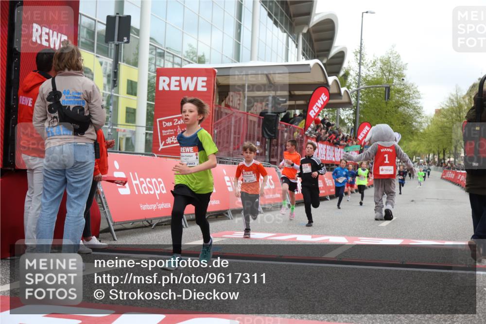 25.04.2026 - Das Zehntel Strokosch-Dieckow http://msf.ph/oto/9617311 25.04.2026 08:48:27 Ziel 1474, 2174 meine-sportfotos.de