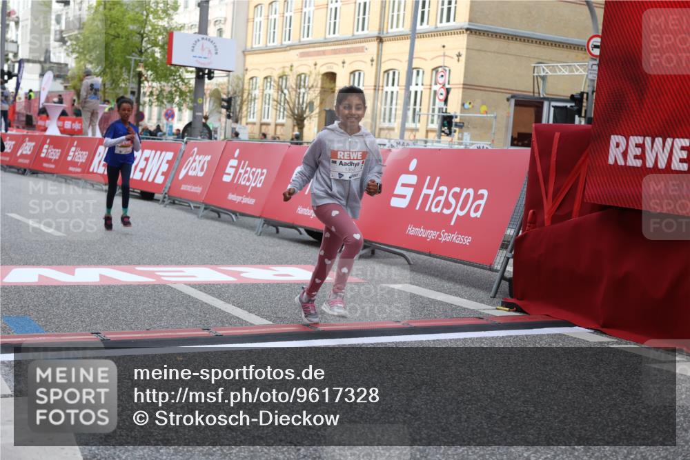 25.04.2026 - Das Zehntel Strokosch-Dieckow http://msf.ph/oto/9617328 25.04.2026 09:10:56 Ziel 1351, 1359, 1453, 2087, 2098 meine-sportfotos.de
